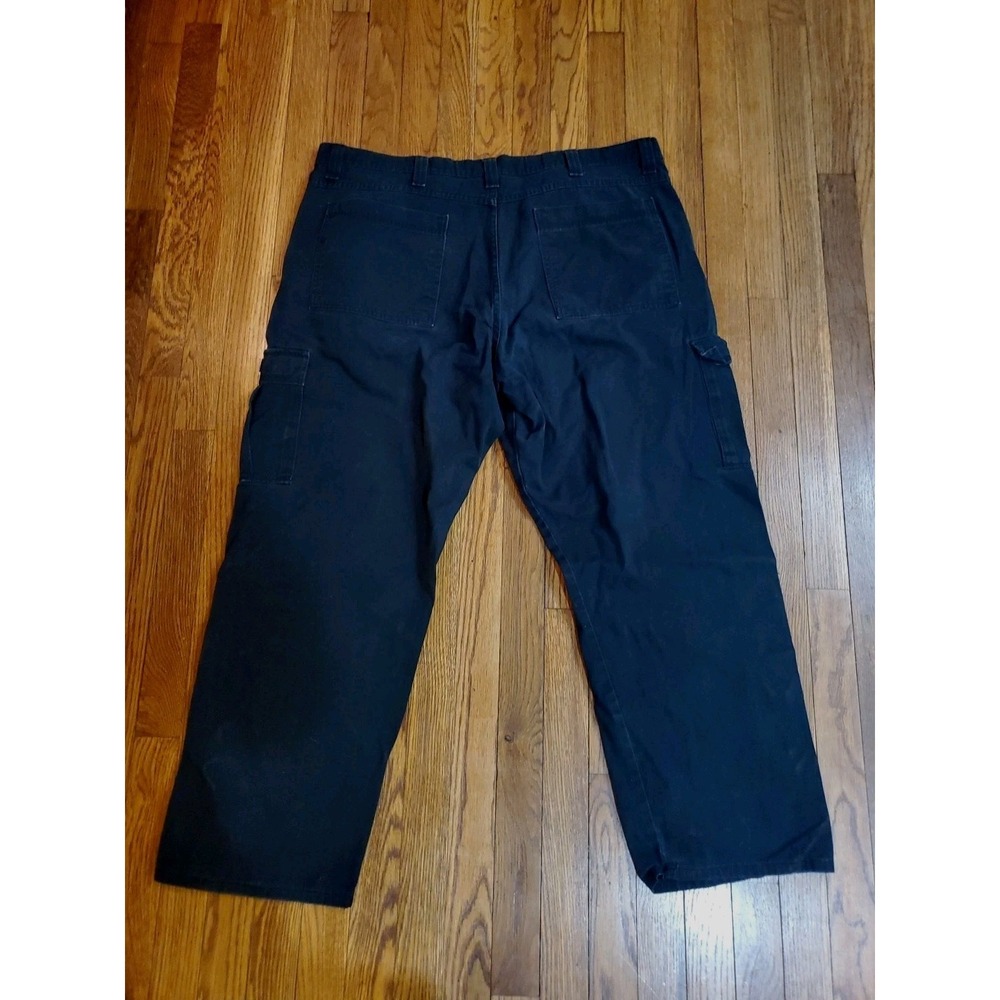EUC Wrangler Pants Men 42x30 Black Relaxed Cargo Utility Authentic Issue - Picture 2 of 5